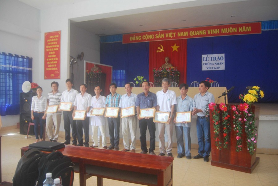 Xây dựng mô hình sản xuất và liên kết chuỗi giá trị sản phẩm bưởi và cam sành