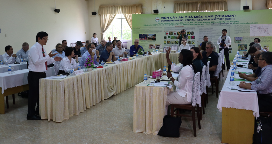 ỦY BAN NGHIÊN CỨU NÔNG NGHIỆP QUỐC TẾ VÀ HỘI ĐỒNG CỐ VẤN CHÍNH SÁCH ÚC ĐẾN LÀM VIỆC TẠI VIỆN CÂY ĂN QUẢ MIỀN NAM