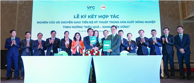 LỄ KÝ KẾT HỢP TÁC NGHIÊN CỨU VÀ CHUYỂN GIAO TIẾN BỘ KỸ THUẬT TRONG SẢN XUẤT NÔNG NGHIỆP THEO HƯỚNG “HIỆU QUẢ - XANH, BỀN VỮNG” GIỮA VIỆN CÂY ĂN QUẢ MIỀN NAM (SOFRI) VÀ CÔNG TY CỔ PHẦN KHỬ TRÙNG VIỆT NAM (VFC)