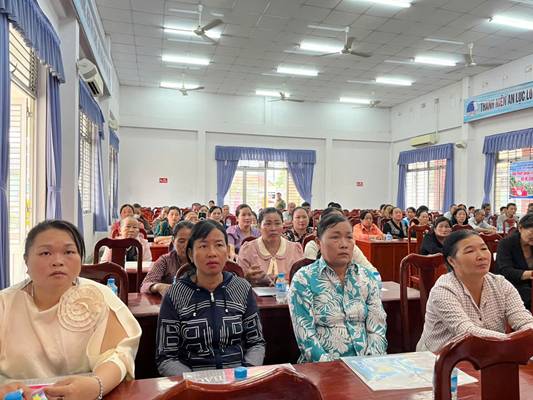 Hội thảo về quản lý dịch hại và chăm sóc bộ rễ trên cây thanh long tại Tây Ninh